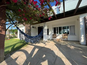house em Rua Begônias, Rainha do Mar - Xangri-Lá - RS
