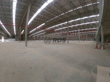 industrial em Rodovia Presidente Dutra, Cumbica - Guarulhos - SP