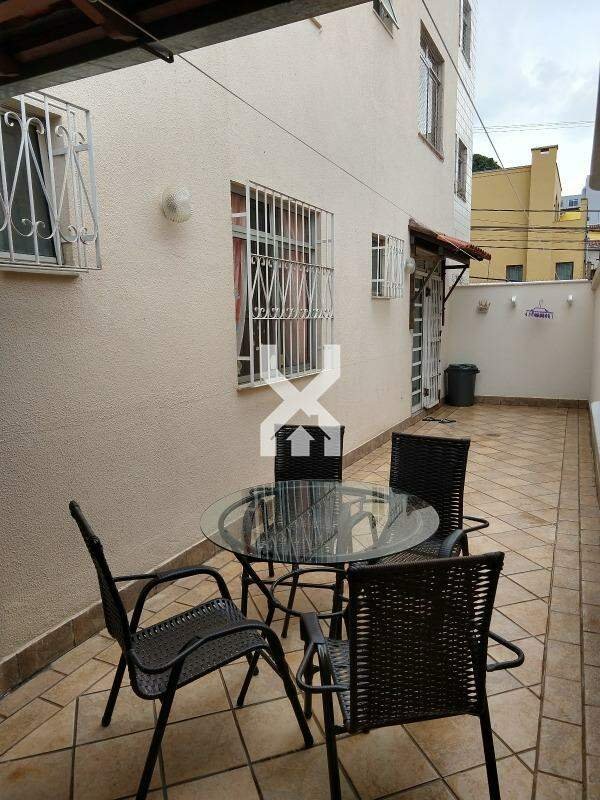 Apartamento com 3 quartos — Sagrada Família, Belo Horizonte