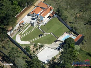 agricultural em Rua Marcos Vinícius Cruz de Melo Moraes, Veraneio Irajá - Jacareí - SP
