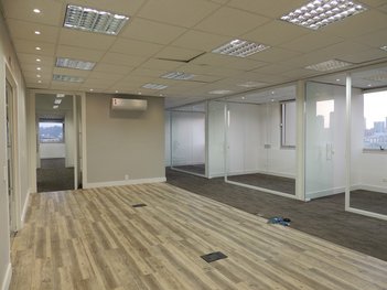 office em das Nações Unidas, Chácara Itaim - São Paulo - SP