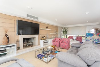 apartment em Avenida Coronel Lucas de Oliveira, Boa Vista - Porto Alegre - RS