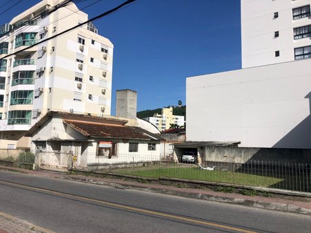 Cômodo Condomínio