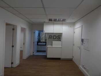 office em Jandiatuba, Vila Andrade - São Paulo - SP