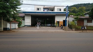 commercial_property em Rua Tiradentes, Centro - Encantado - RS