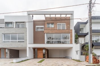 house em Ivo Walter Kern, Hípica - Porto Alegre - RS