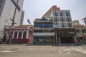 business em Alfredo Bufren, Centro - Curitiba - PR