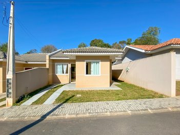 house em Rua Chile, Conjunto Habitacional Monsenhor Francisco Gorski - Campo Largo - PR