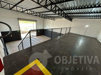 industrial em Avenida João Mendes, Pampulha - Uberlândia - MG