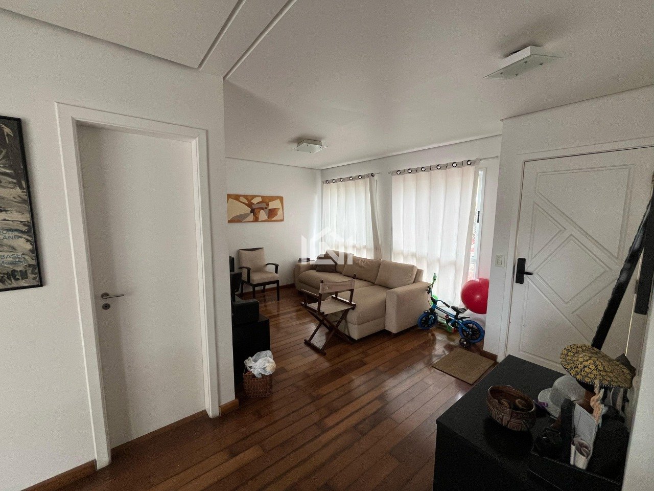 casa a venda no condomínio Portal da Granja-sala