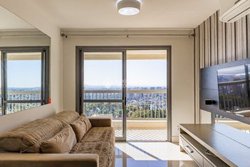 apartment em Avenida Luiz Manoel Gonzaga, Três Figueiras - Porto Alegre - RS
