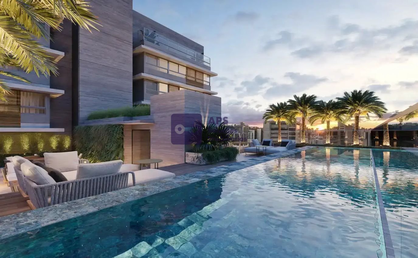 Piscina climatizada descoberta