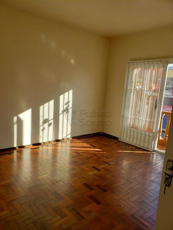 commercial_property em Rua Tiradentes, Centro - Pelotas - RS