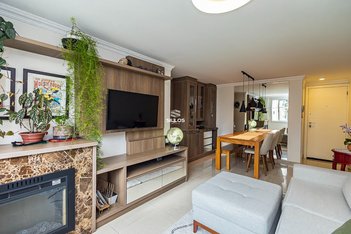 apartment em Rua Padre Agostinho, Mercês - Curitiba - PR
