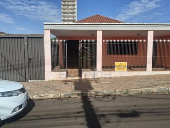 house em Rua Frederico Ozanan, Centro - Sertãozinho - SP