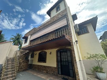 house em Avenida Governador Roberto da Silveira, Moquetá - Nova Iguaçu - RJ