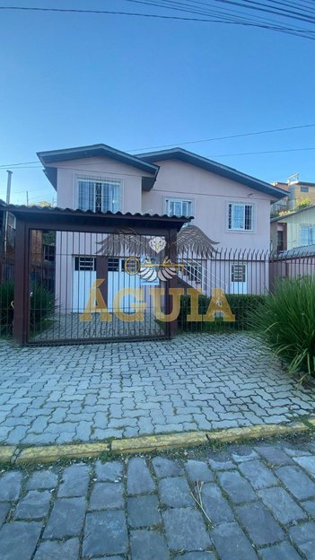 house em Doutor Demétrio Niderauer, Pioneiro - Caxias do Sul - RS