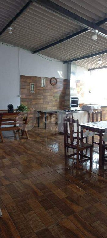 house em Rua Inhambu-Xinta, Loteamento Residencial Pequis - Uberlândia - MG