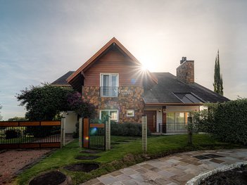 house em Rua Torino, Mato Queimado - Gramado - RS