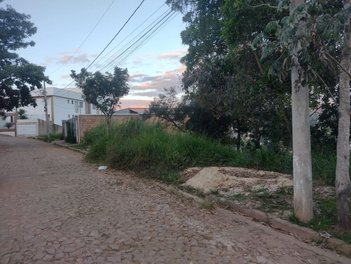 land_lot em Rua Professor Caetano Azeredo Coutinho, Villa Real - Sabará - MG