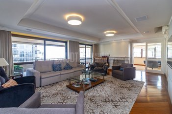 apartment em Avenida Coronel Lucas de Oliveira, Boa Vista - Porto Alegre - RS