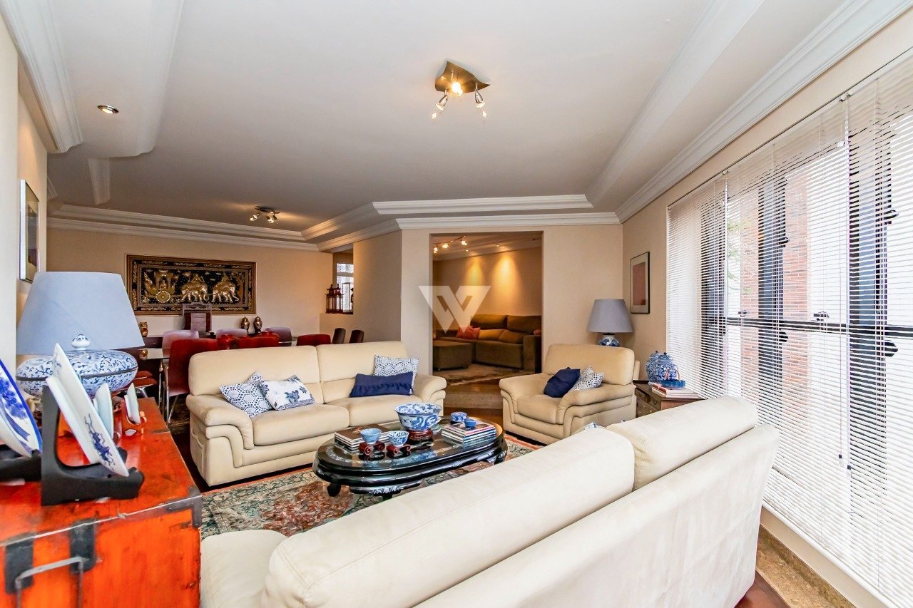 Apartamento - 260  m2 - 4 quartos - 2 suítes - 3 vagas  - Batel