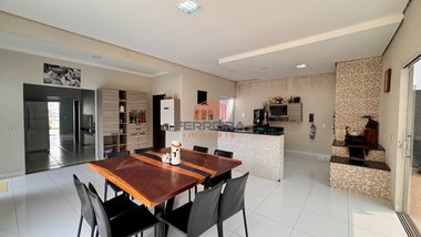 house em Avenida Magda de Cássia Pissinatti, Residencial Florença - Sinop - MT