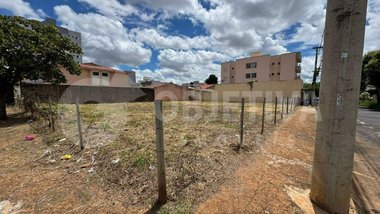 land_lot em Avenida Ana Godoy de Sousa, Santa Mônica - Uberlândia - MG