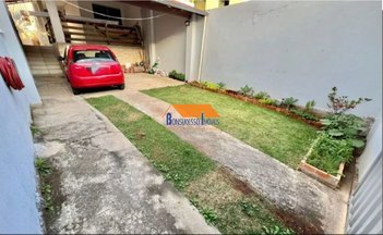 house em Rua Josias Vaz de Oliveira, Heliópolis - Belo Horizonte - MG