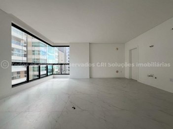 apartment em Rua 250, Meia Praia - Itapema - SC