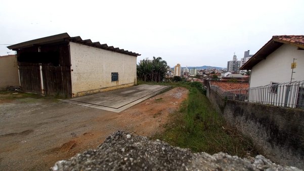 Cômodo Condomínio