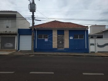 business em Rua Cruz Pereira, Vila dos Lavradores - Botucatu - SP