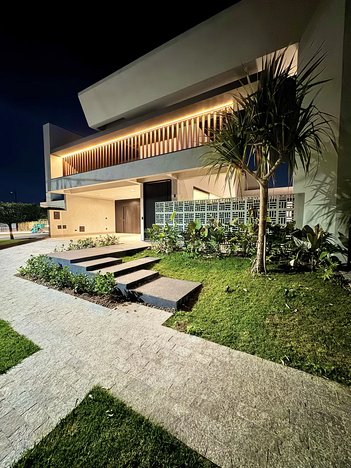 house em Avenida Doutor Gastão Vidigal, Jardim Leblon - Maringá - PR