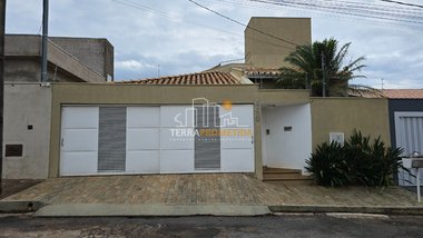 house em Rua Osmany Lima, Piumhi - Piumhi - MG