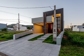 house em Rua Alessandra Sanhudo Malinski, Hípica - Porto Alegre - RS