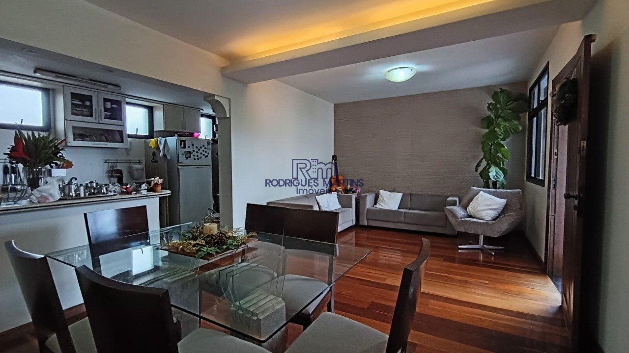 Casa com 3 quartos — Caiçaras, Belo Horizonte