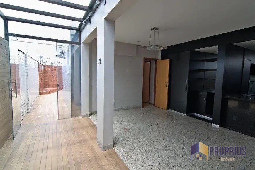 Apartamento com 3 quartos — Sagrada Família, Belo Horizonte