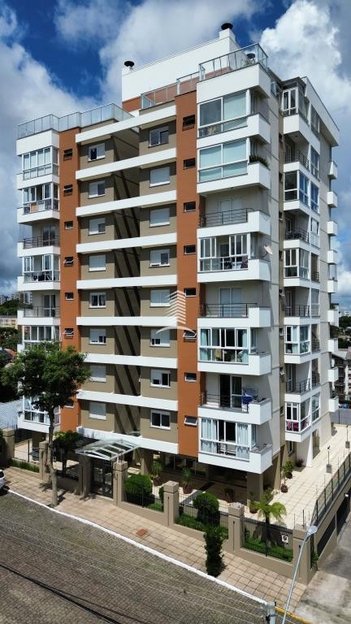 apartment em Rua Doutor Jaime Rossler, Planalto - Farroupilha - RS