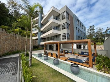 apartment em Estrada Haroldo Soares Glavan, Cacupé - Florianópolis - SC