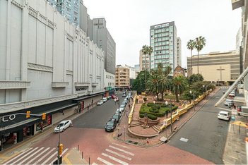apartment em Rua Doutor Flores, Centro Histórico - Porto Alegre - RS