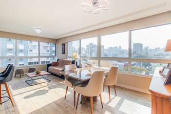 apartment em Rua Buenos Aires, Jardim Botânico - Porto Alegre - RS