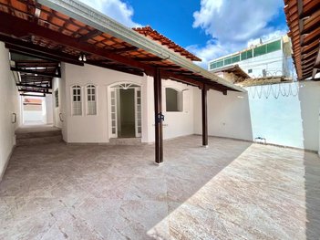 house em Rua dos Bororós, Santa Mônica - Belo Horizonte - MG