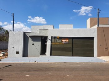 house em Rua Maria Amelia Lopes Goulart, Piumhi - Piumhi - MG