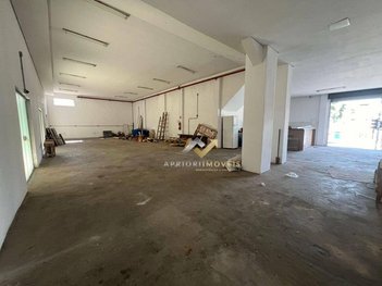 business em Avenida Araucária, Parque Oratório - Santo André - SP