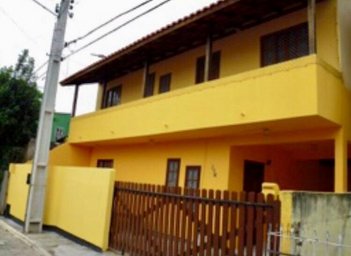 house em Tayla Stefane Damasceno Batista, Ingleses do Rio Vermelho - Florianópolis - SC