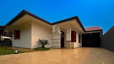 house em Rua Presidente Castelo Branco, São Francisco - Santa Rosa - RS