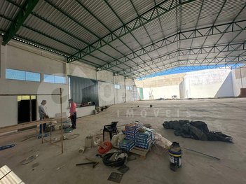 industrial em Avenida Anselmo Alves dos Santos, Santa Mônica - Uberlândia - MG