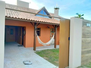 house em Rua Caxias do Sul, Laranjal - Pelotas - RS