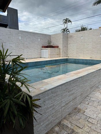 house em Rua Acadêmico Reinaldo Consoni, Córrego Grande - Florianópolis - SC