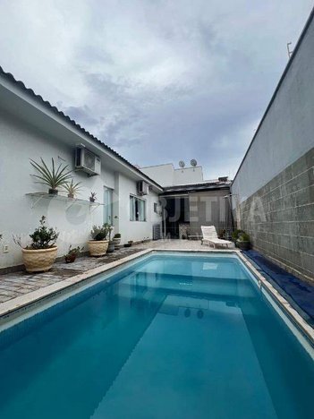 house em Rua José Rodrigues Queiroz Filho, Santa Mônica - Uberlândia - MG